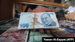 Valutë turke.