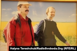 Мирослав Маринович (ліворуч) і владика Борис Гудзяк, фото з домашнього архіву