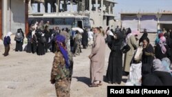 Жители Ракки покидают город, 16 октября 2017