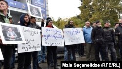 Члены семьи Мачаликашвили и несколько десятков панкисцев в очередной раз потребовали наказать виновных в смерти Темирлана