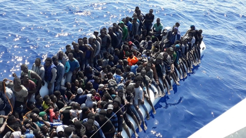 Либиската стража спасила околу 300 мигранти