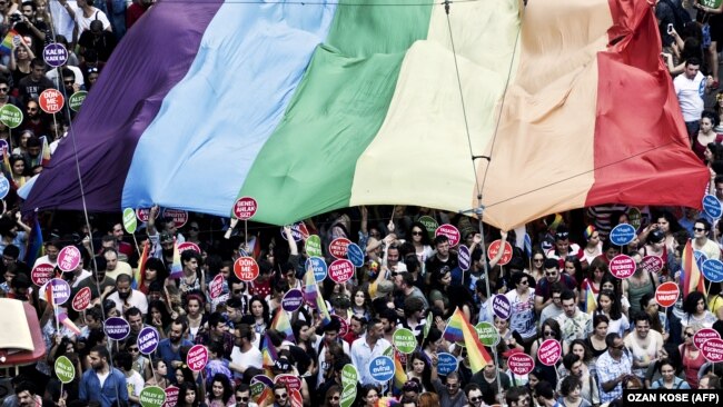 Parada ponosa u Istanbulu, jun 2014.