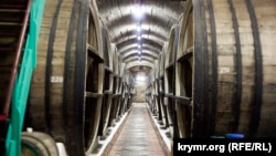 Туннели с бутами для хранения продукции завода марочных вин и коньяков «Коктебель»