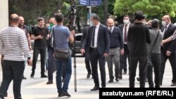 Премьер-министр Армении Никол Пашинян прогулялся по улицам в центре Еревана, 13 мая 2020 г. 