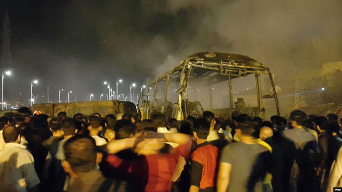 Many Reportedly Killed In Fiery Truck-Bus Crash In Iran’s Kurdistan Province