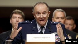 Генерал Филип Бридлав на слушаниях в сенатском комитете по делам вооруженных сил США. Вашингтон, 30 апреля 2015 года.