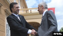 Susret predsednika Vujanovića i Tadića tokom istočnoevropskog samita na Cetinju, juni 2009., foto: Savo Prelević