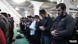Muslims at the Djuma Mosque in Makhachkala