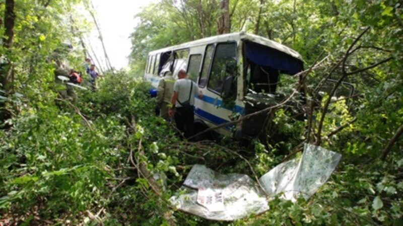 На трассе Симферополь-Джанкой рейсовый автобус вылетел с трассы