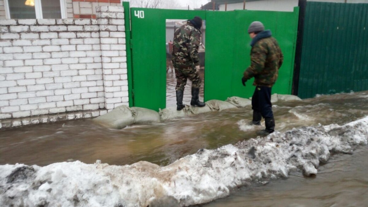 Hundreds Evacuated As Snowmelt Causes Flooding In Kazakhstan