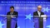 Жозе Мануэль Баррозу (слева) и Херман ван Ромпей на пресс-конференции по ситуации на Украине 