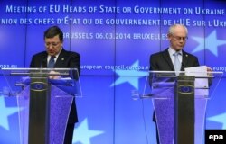 European Commission President Jose Manuel Barroso (left) and European Commission President Herman Van Rompuy
