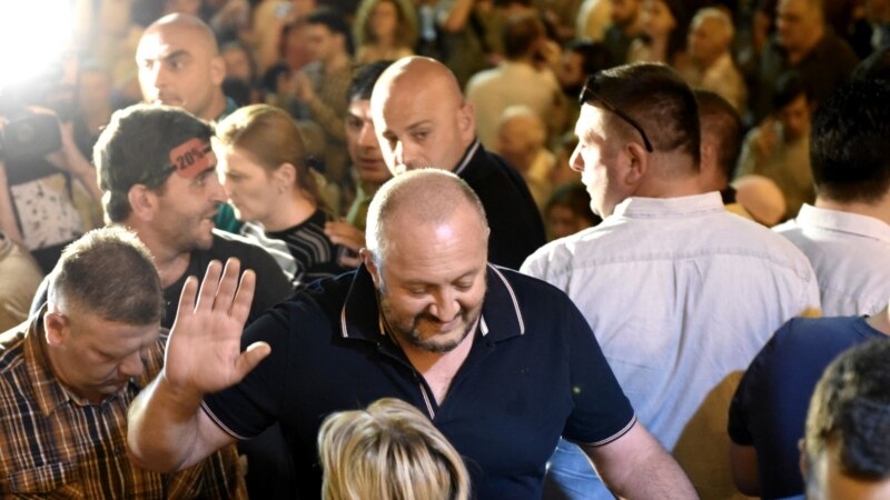 Георгий Маргвелашвили выступил перед участниками акции на проспекте Руставели