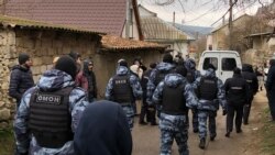 Обшуки у помешканнях кримських татар. Крим, Бахчисарай, 11 березня 2020 року
