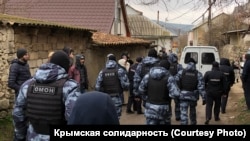 Обыски у крымских татар. Иллюстративное фото