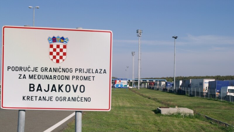Kamioni na granici Srbije i Hrvatske čekaju 10 sati 