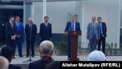 Президент Алмазбек Атамбаев на церемонии открытия энергоблоков ТЭЦ Бишкека. 30 августа 2017 года.