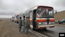 More than 400,000 undocumented Afghan migrants left Iran for Afghanistan so far in 2018, many of them in buses from Herat, near the Iranian border, to Kabul. (illustrative photo)