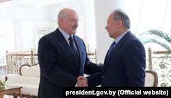 Александр Лукашенко принимает Курманбека Бакиева. 6 августа 2019 г.