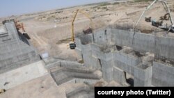 آرشیف، بند کمال خان