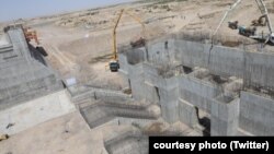 آرشیف، بند کمال خان