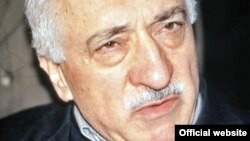 The schools are part of Fethullah Gulen's stated effort to aggressively pursue educations in the natural sciences and in foreign languages while also being committed to Islam and "Turkish national objectives." 