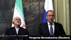 Russian Foreign Minister Sergei Lavrov and Iranian Prime Minister Mohammad Javad Zarif in Moscow on May 8.