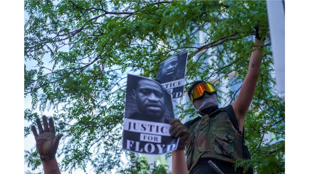 Олар оның кеудесін кеудесіне іліп қойды