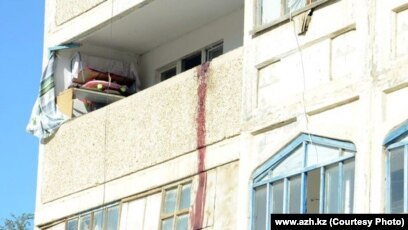 Қазақ қыздарының еркелетіп жатқан видеосы