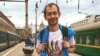 Журналіст УНІАН Цимбалюк повідомляє, що його затримали у Москві