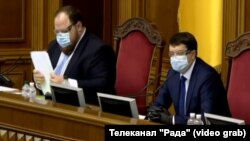 Руслан Стефанчук і Дмитро Разумков у залі Верховної Ради