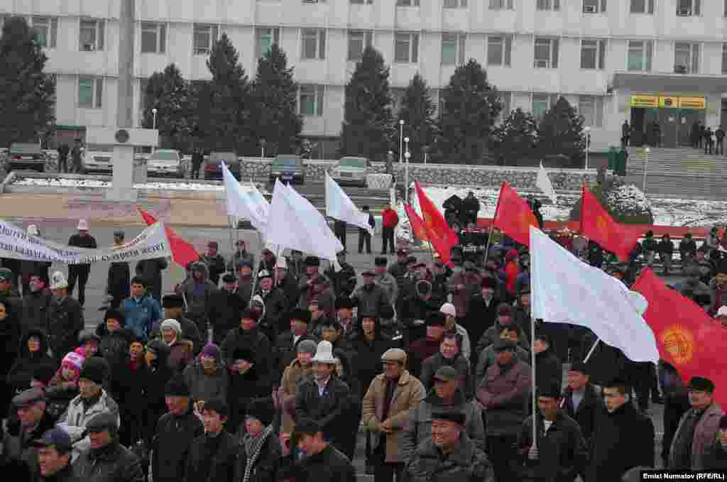Глава правительства Бабанов предлагает ввести 3-летний мораторий на митинги.