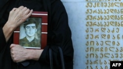 La Memorianul victimelor conflictului georgiano-abhaz din 1992-1993, Tbilisi.