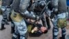 Из России: «Безнаказанно лупят протестующих»
