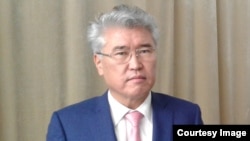 Арыстанбек Мұхамедиұлы, мәдениет және спорт министрі.