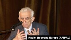 Nurko Pobrić, profesor doktor Ustavnog prava s Univerziteta Džemal Bijedić u Mostaru.