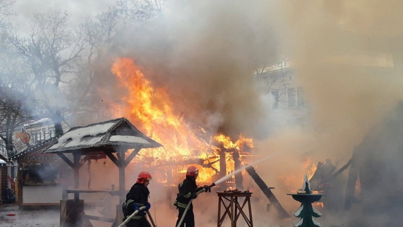 Три рождественских ярмарки во Львове остановили работу из-за взрыва