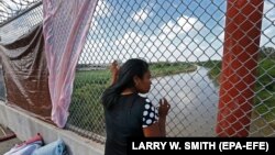 Imigrantkinja s Kube koja traži azil u Sjedinjenim Državama, Meksiko (foto-arhiv)