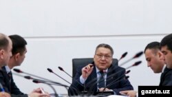 Марказий банк бошқаруви раиси Мамаризо Нурмуродов.