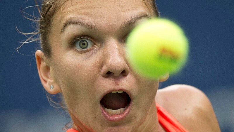 În finala turneului de tenis Cincinnati Open, românca Simona Halep a fost învinsă duminică de olandeza Kiki Bertens