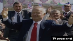 Танцующий президент Узбекистана Ислам Каримов на прошлогоднем праздновании Наурыза. 