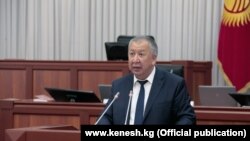 Kyrgyzstan - Kubatbek Boronov -Kubatbek Boronov speaks in front of the parliament in the Jogorku Kenesh - Кубатбек Боронов 16 June 2020
