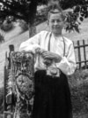 Художниця і фотографка Параска Плитка-Горицвіт у Криворівні