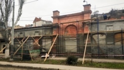 Здание бывшего трамвайного парка сейчас ремонтируют