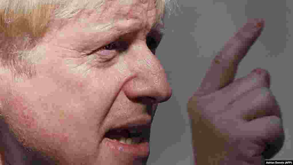 ВЕЛИКА БРИТАНИЈА - Новиот британски премиер Борис Џонсон им порача на лидерите на ЕУ дека ќе разговара за Брегзит кога тие ќе покажат дека се подготвени да ја сменат својата позиција за договорот за излез на Британија од Унијата, а дека во спротивно ќе го напушти европскиот блок без никаков договор.