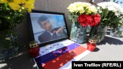 Народний меморіал на місці вбивства Бориса Нємцова