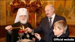 Лукашенко с сыном и митрополит Павел. Архивное фото
