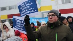 Николай Удоратин во время акции в поддержку языка народа коми