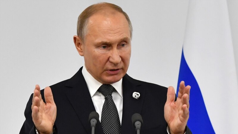 Путин заявил о «пещерных русофобах» и «маргиналах» за рубежом, которые «объявили войну» русскому языку