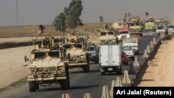 Convoi militar american care se retrage din nordul Sirie în Irak, 21 octommbrie 2019 